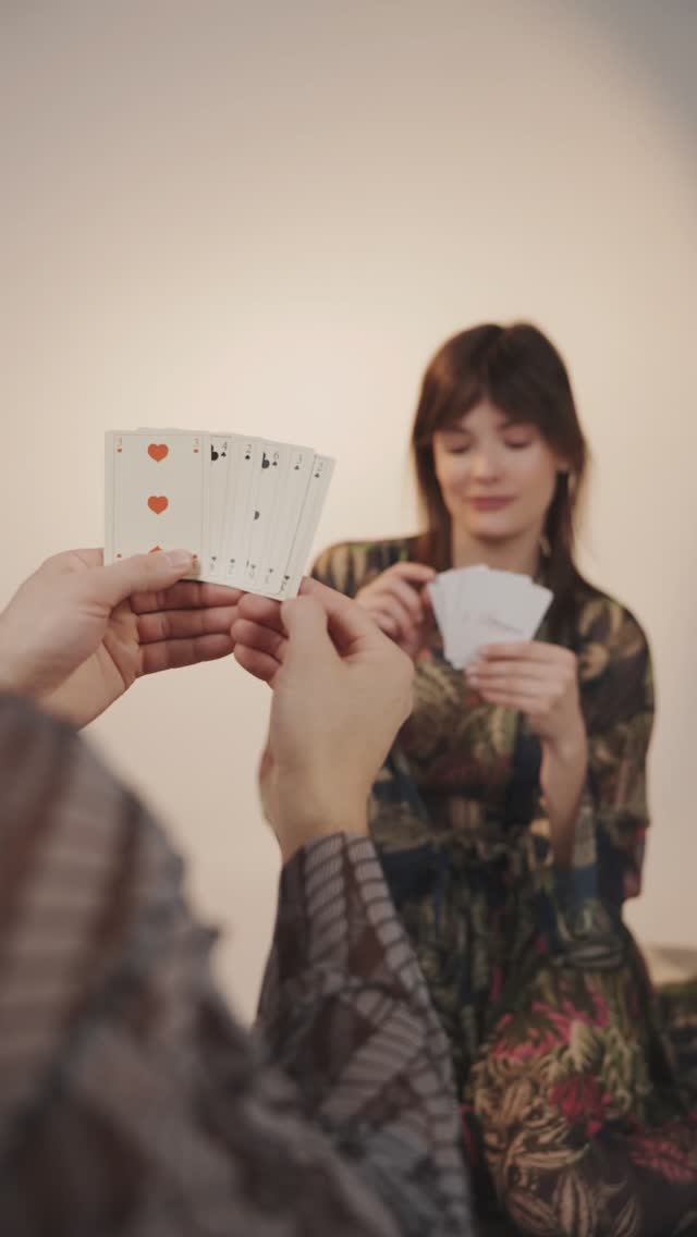 ИГРЫ НА РАЗДЕВАНИЕ