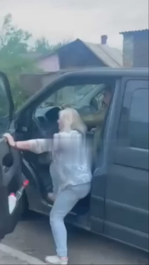 🔴Хохлы, ТЦК🔴Сейчас женщины бегают за бусиками, скоро и им придётся бегать от бусиков🔴