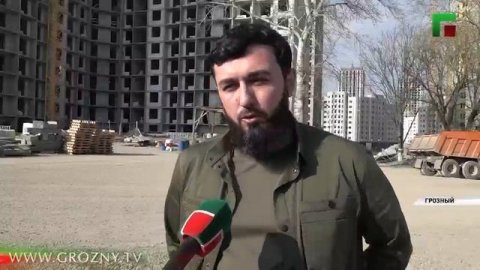 Дени Мадаев дает интервью ЧГТРК «Грозный»