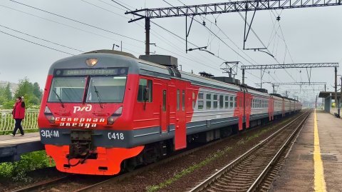 ЭД4М 0418 "Северная Звезда" сообщением Капитолово - Санкт-Петербург Ладожский на пл. Новая Охта