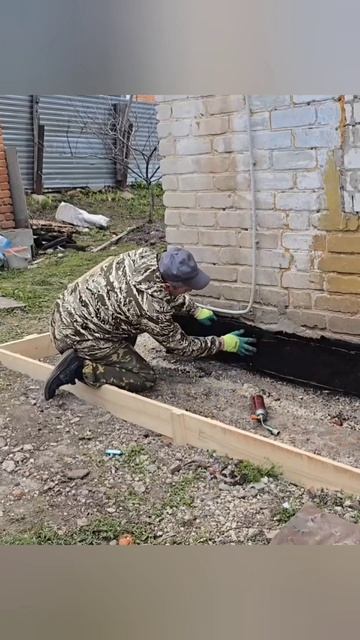 Как сделать отмостку на низком цоколе.