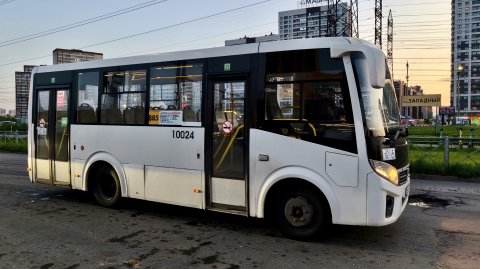 Автобус 885 "Питеравто" Ст. метро Парнас - Ст. метро Девяткино. Мурино