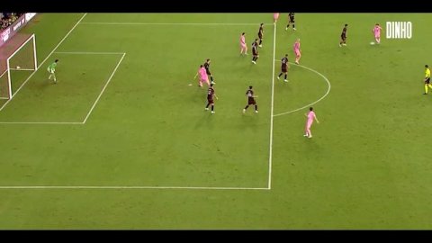 Месси СРАЖАЕТ С СОБОЙ КАЖДУЮ КОМАНДУ MLS ПРЯМО СЕЙЧАС 😱