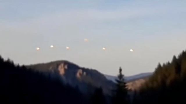 Несколько Ярких Объектов Над Францией