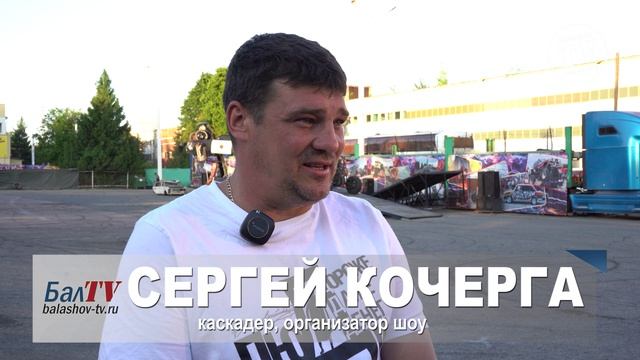 НА ПАРКОВОЧНОЙ ПЛОЩАДИ У «ПАССАЖА» ПОСТРАДАЛА «ШЕСТЕРКА». АВТО ВОССТАНОВЛЕНИЮ НЕ ПОДЛЕЖИТ