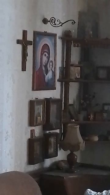 Святая соседка по коммуналке говорила, что получив квартиру, двоих детей оставит! А я Макаренко, Э?!