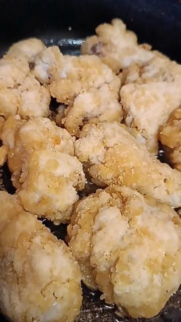 1000343577.mp4 ГОТОВЛЮ КУРИНЫЕ КРЫЛЬЯ. 🍗🍗