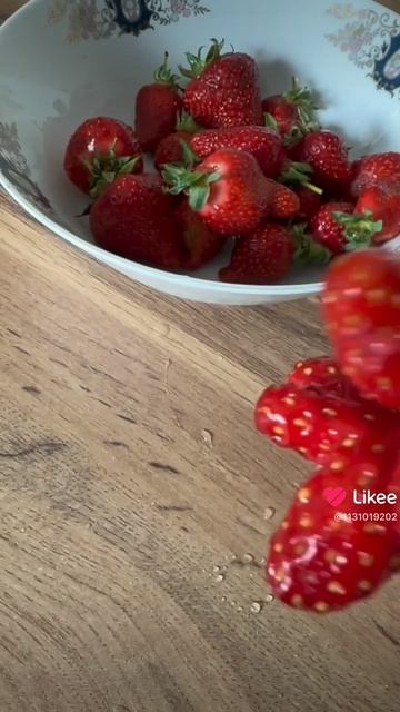 Такая вот клубничка