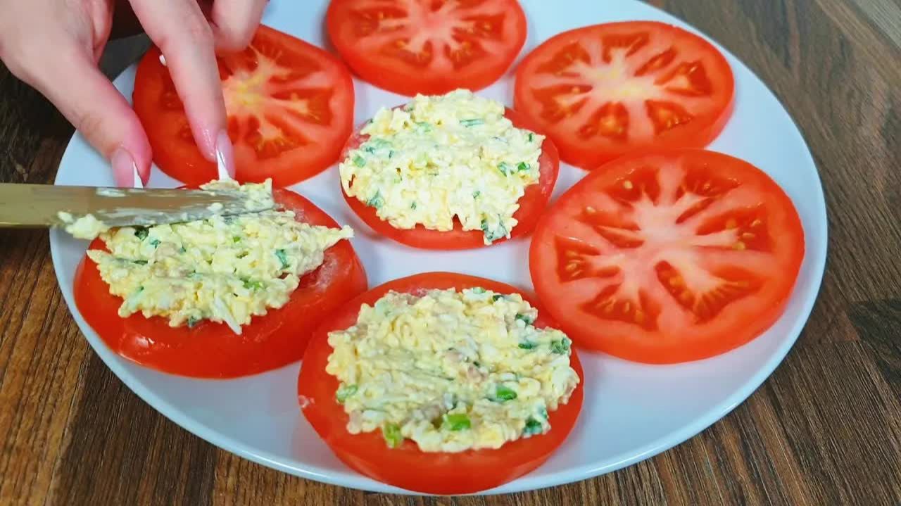 Закуска из печени трески за 5 минут! На ПРАЗДНИЧНОМ СТОЛЕ гости едят только её!