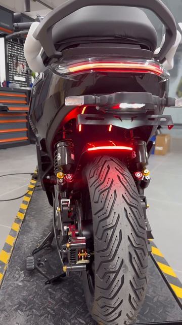 Собрали крутой апгрейд на базе электроскутера Ninebot M5 100 черного цвета #найнбот #м5100 #m5100