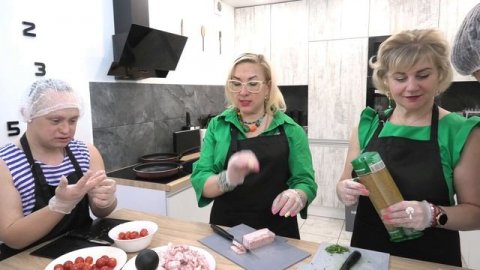 Мастерская "Пальчики оближешь"-в гостях представители ОКУ Добродея Аитова Ольга и Коломыцева Татьяна