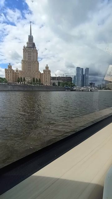 Прогулка на речном трамвайчике