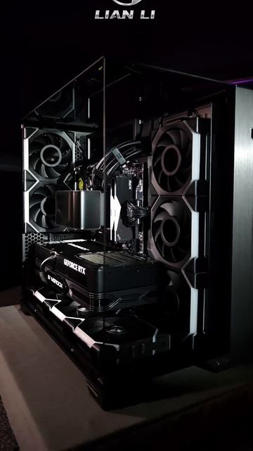 Lian Li O11 Vision: Красивый, Компактный, Злой — ПК с RTX 5080 и 9800X3D