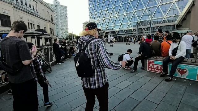 Танцы на Арбате.