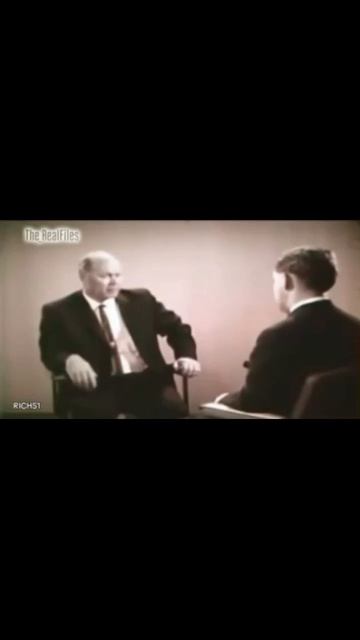 Пришельцы, которые легко затерялись бы на наших улицах, если бы не летающий корабль
