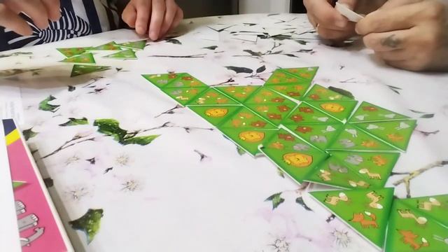 игра-звериные уголки.