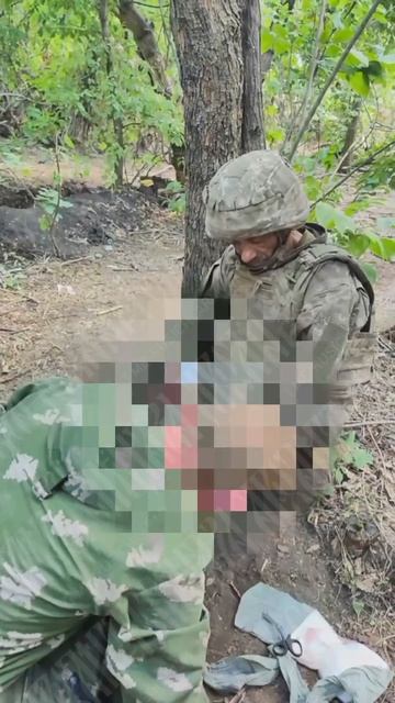 Очередной хлопец «Я выбрал жизнь», взятый в ходе боев.

«Ничего не знаю, ничего не видел»😡😡😡
