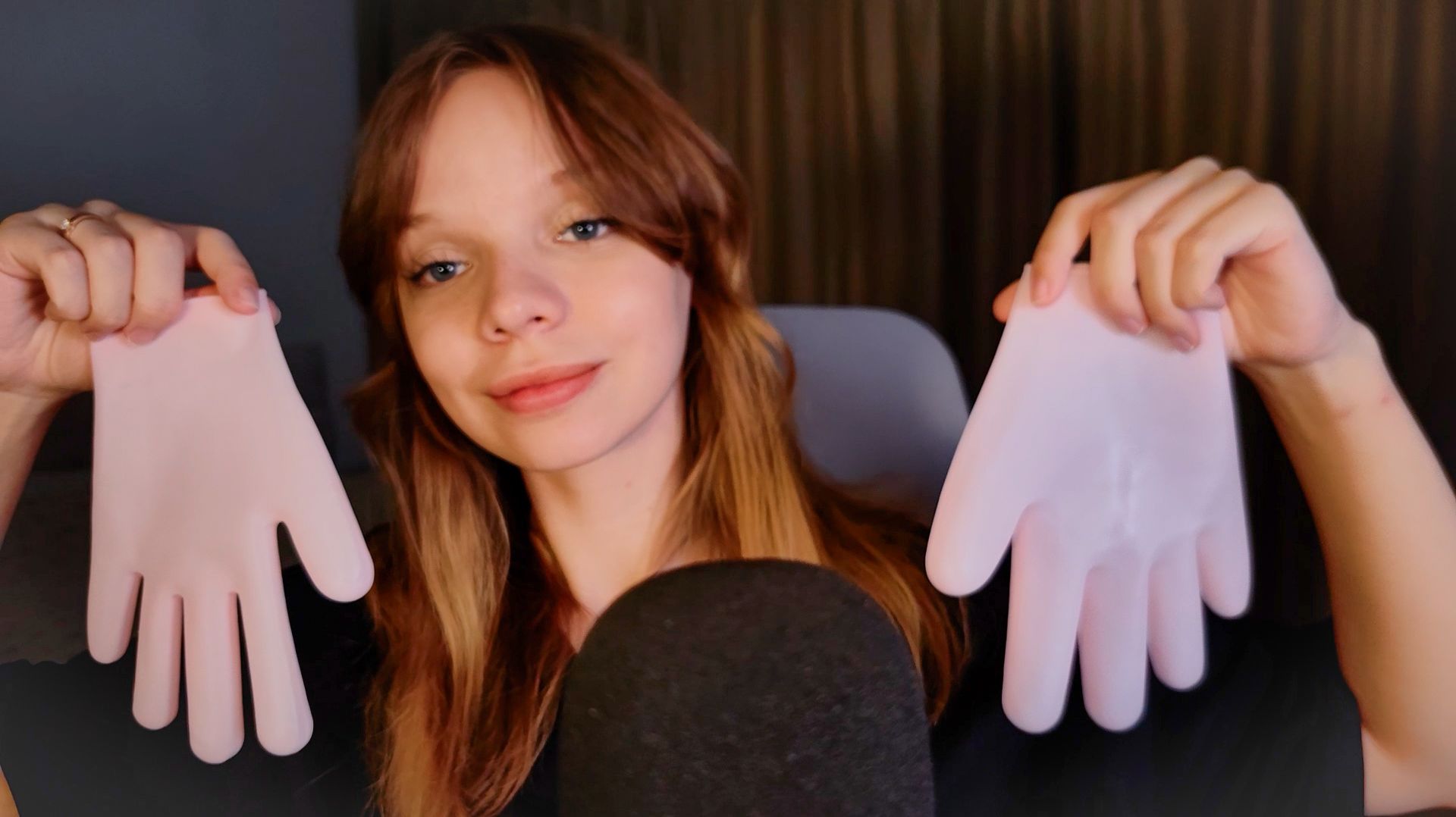АСМР с перчатками