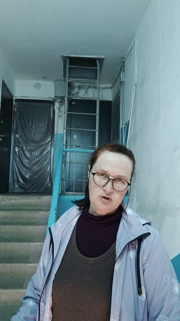 льется тихим светом