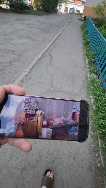 вот а вот так и до магазина можно сбегать, во благо он рядом 😌 а если что принцесса хорошая девочка