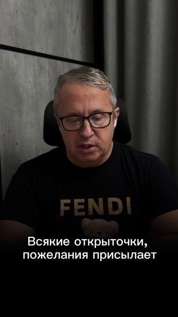 Если она не пришла на свидание, но регулярно оказывает внимание в соц сетях?