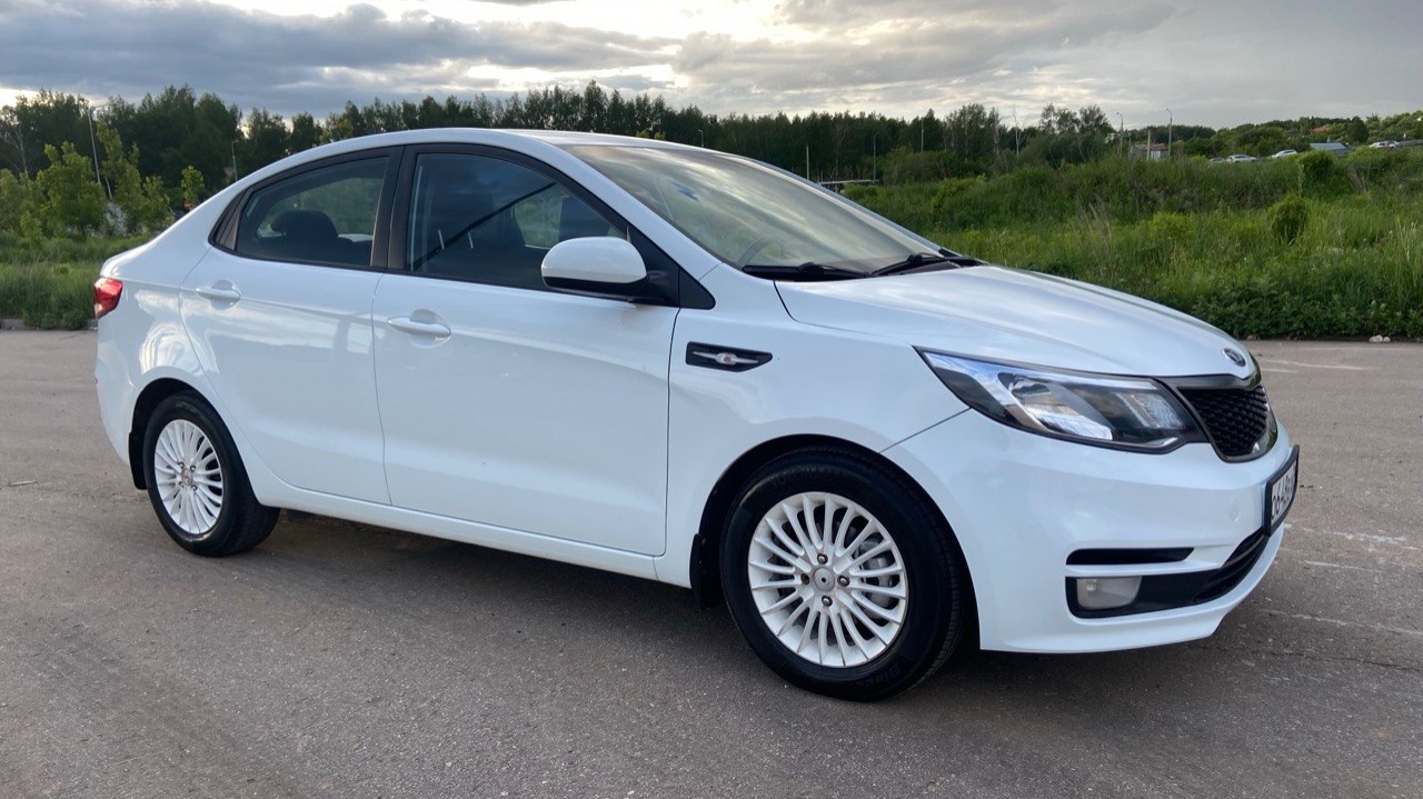 Kia Rio 1.6 АТ, 2015г