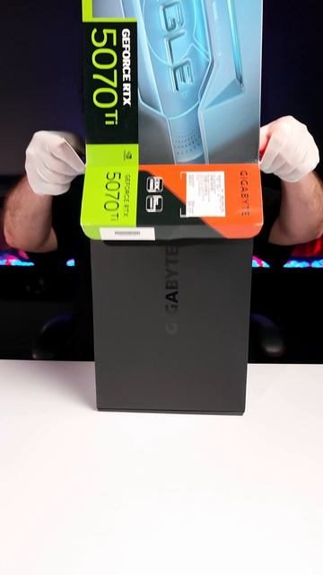 Gigabyte RTX5070 Ti EAGLE OC SFF 16G Распаковка