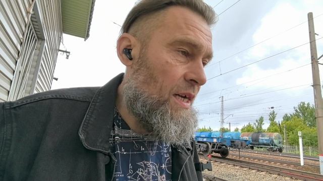 Четверг похожий на пятницу или как детей оторвать от телефона и выгнать на улицу.