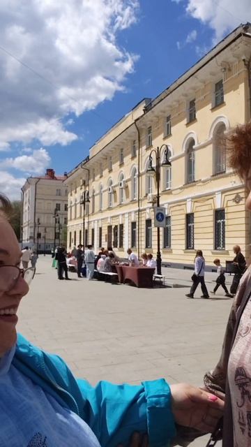Как приятно встретить зрителя канала! ❤ Передаёт привет всей нашей семье и подписчикам!))