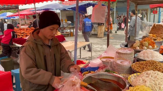 Внутри САМОГО БЕШЕНОГО базара Китая! Шашлык как даром и чистый мясной рай!