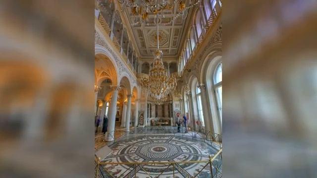ИХ НЕ ВЫПИЛИТЬ ВРУЧНУЮ! Гектары паркета, которые ломают логику историков