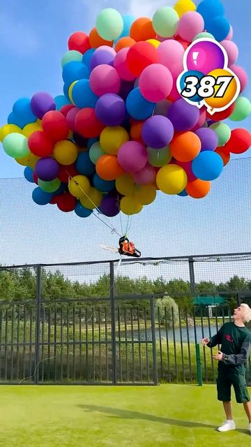 Сколько воздушных шаров нужно, чтобы поднять человека