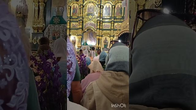 .Была на службе.С праздником всех прпвославных,Святой Троицы.🌿☘️🍀🙏