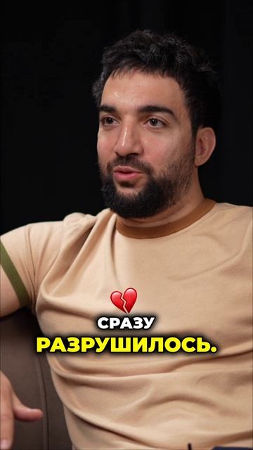 Как убить интерьер одной люстрой