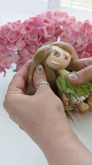 Готовая текстильная кукла брелок