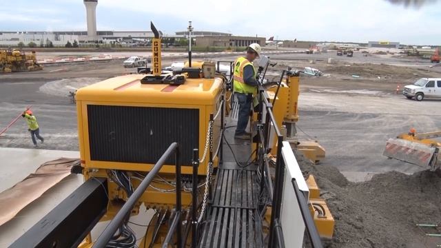 GOMACO GP4 Slipform Paver; Detroit Metropolitan Wayne County Airport; From Gomaco.com Site.
