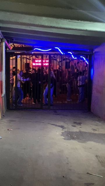 Ночная жизнь в Настеньке.Бар в Москве.Танцы,музыка ,девушки
