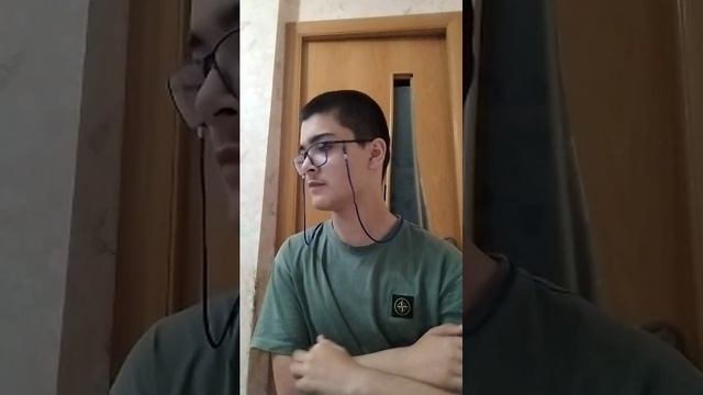 Рассказываю про игру младенец в желтом