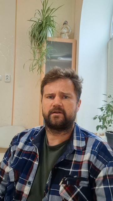 Как заинтересовать или завоевать парня или девушку или надо это делать.