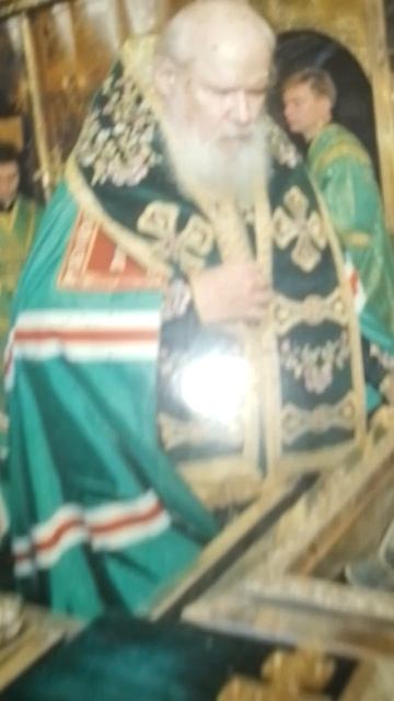 Человек вообще недееспособен, а его 