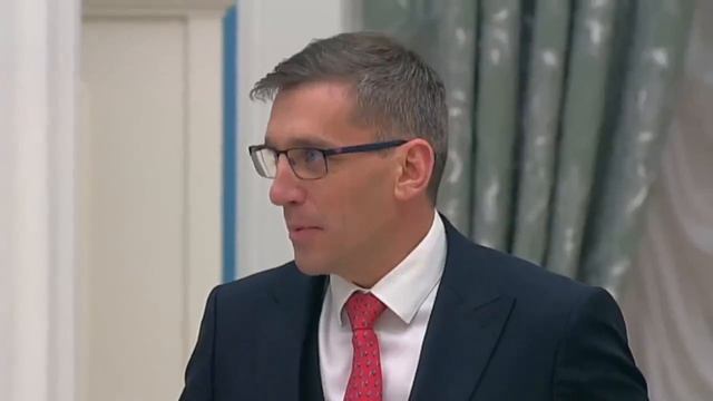 Путин вручил орден многодетной француженке за верность традиционным ценностям