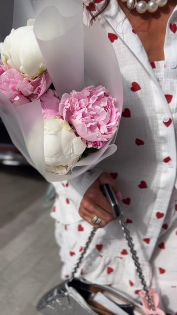 Пионовое настроение и любимое лето в Петербурге ✨🌸