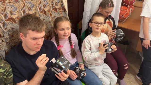 Свердловчане поздравили донецкий интернат с Днем защиты детей