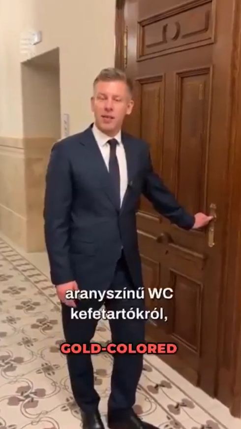 Премьер Венгрии Мадьяр записал видео из уборной нацбанка