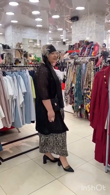 🌸 Платье с выразительным принтом — отличный способ создать эффектный образ без лишних усилий.