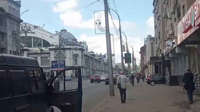 Левая, правая где сторона! Ах, улица!