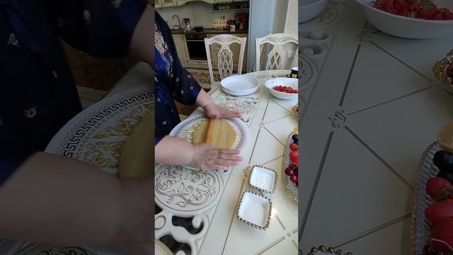 Галета с клубникой
Чәй әчэбес!!