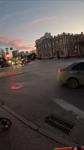 Свистелки-перделки уже на всех ночных улицах Тюмени! 🥳👺🏍️ #велопоездка #велосипед #Тюмень