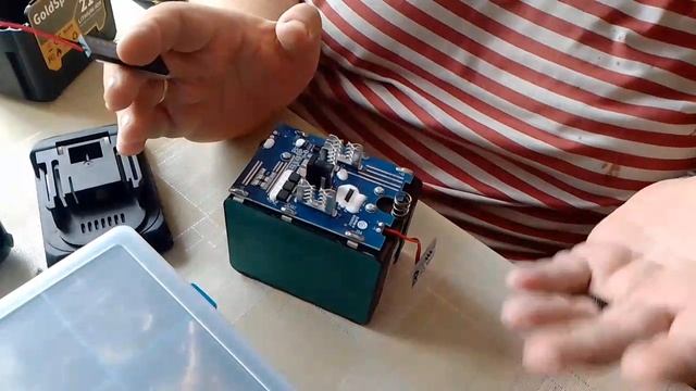 на новый аккумулятор новый индикатор заряда