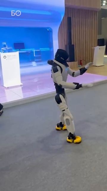 Говорящие роботы и новый Aurus на ПМЭФ-2026 #пмэф #форум #татарстан